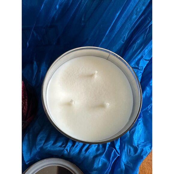 Stranger Things Bath and Body Works 3 Wick Candle Bundle New - Picture 3 of 9